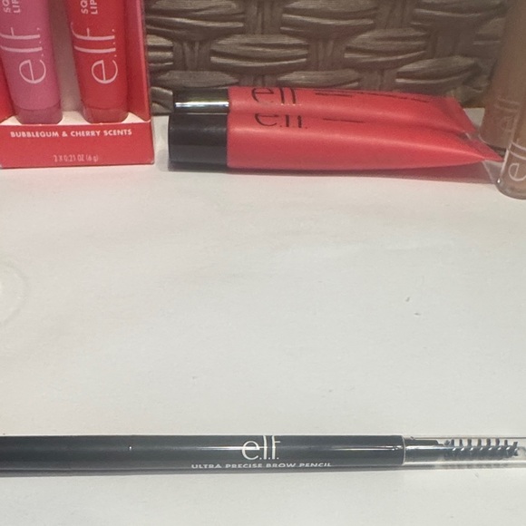 ELF and Benefit Lip Kit, concealers and mascara - Picture 6 of 14
